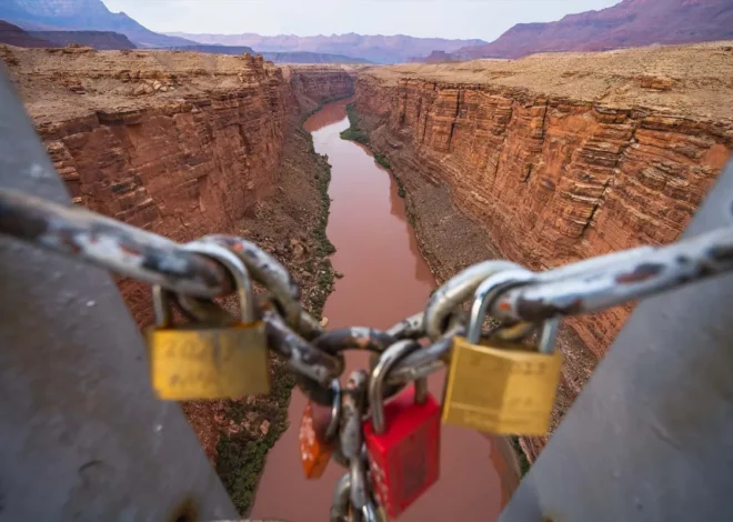 Grand Canyon Asks People to Get Rid of the “Love Locks” to Protect Its Wildlife